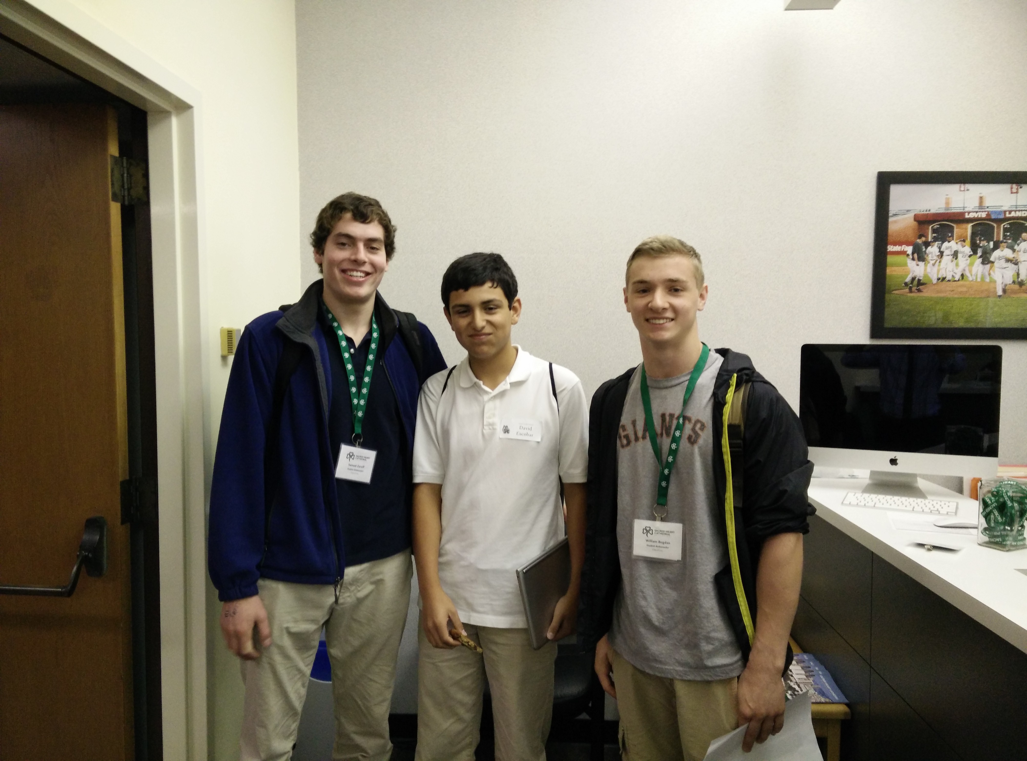 David (center) with SHC student ambassadors Sam Zaroff ’15(right) and Will Bogdan ’17 (left).